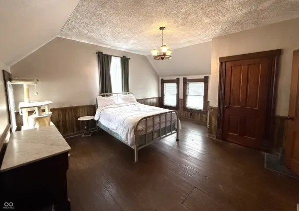 $214,900 | 305 Harrison Street, Darlington, IN 47940
