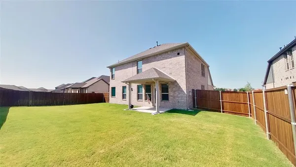 $3,300 | 442 Diamond Creek Drive, Forney, TX 75126