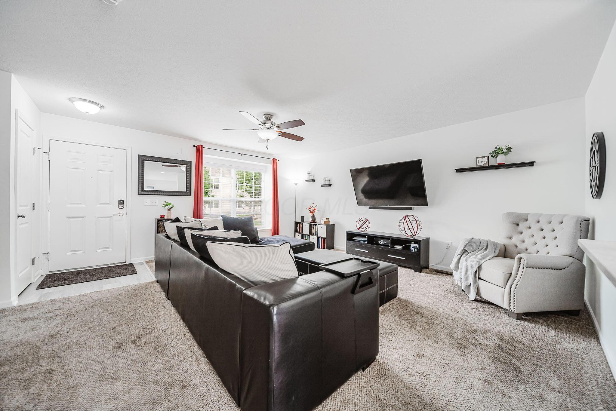 6186 Needletail Road, Unit 66 Columbus, OH 43230 - Photo 6 of 48 Neutral decor and tasteful updates make this condo move-in ready!