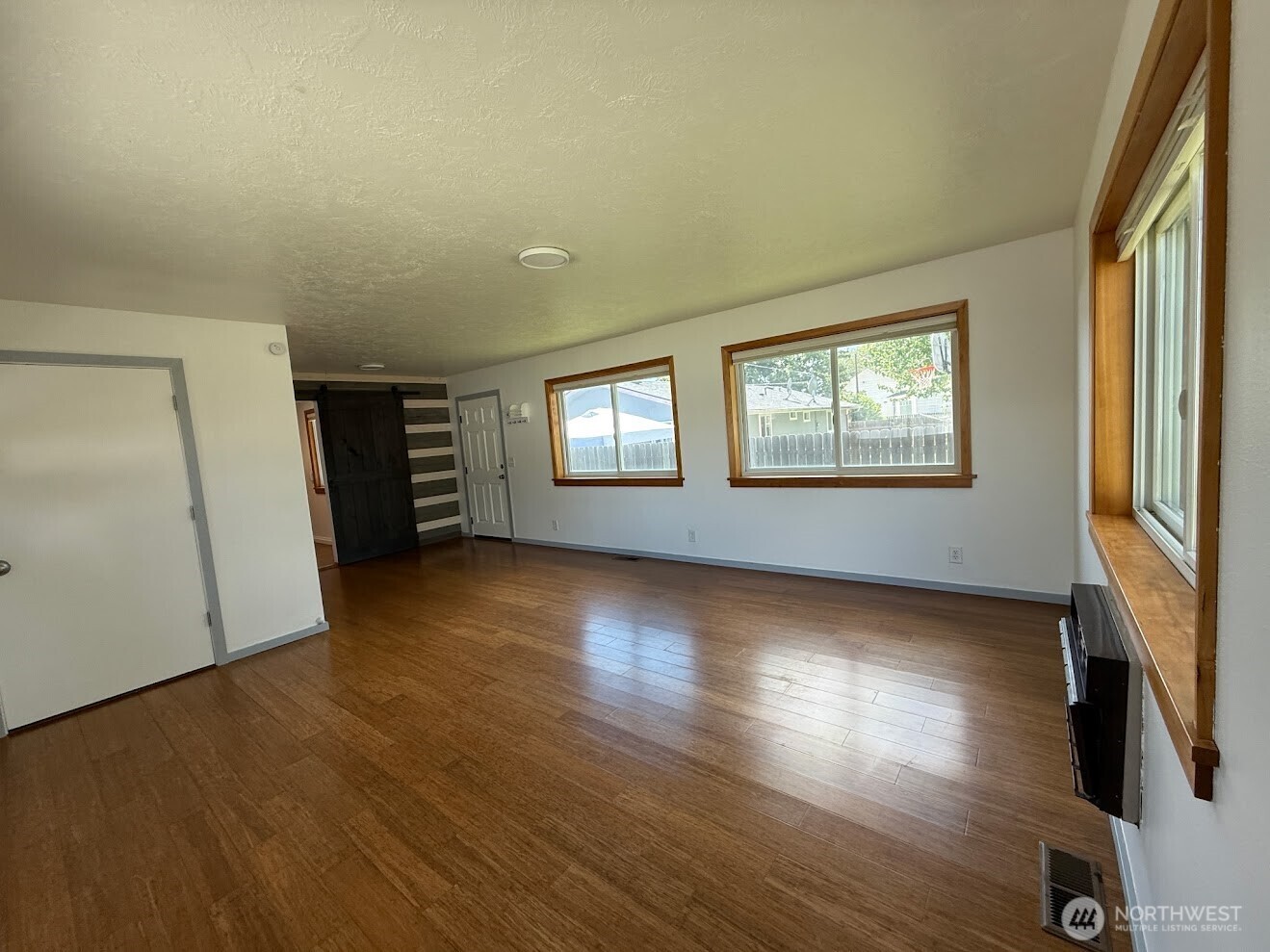 424 Southwest 3rd Street College Place, WA 99324 - Photo 13 of 35