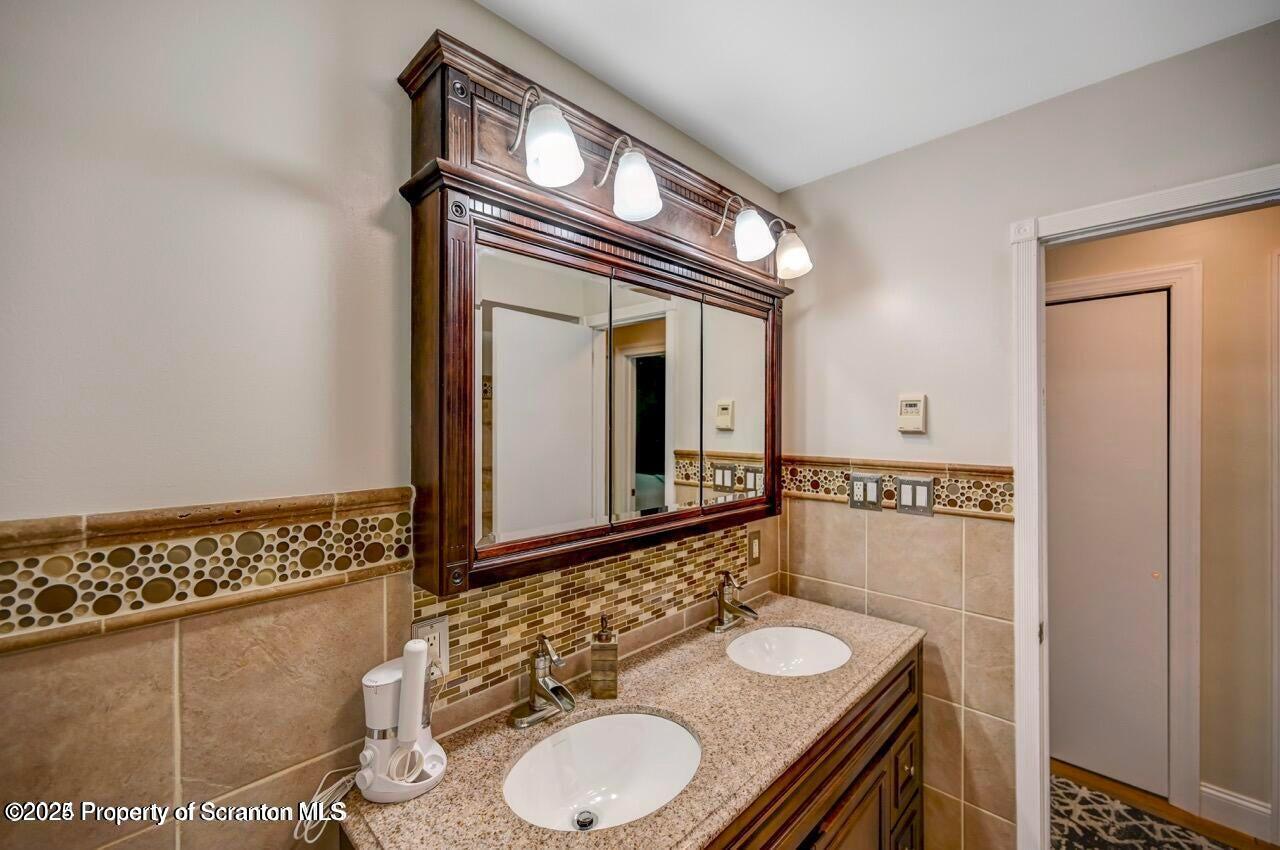 2600 Washburn Street Scranton, PA 18504 - Photo 12 of 31 20240513194556324436000000-o