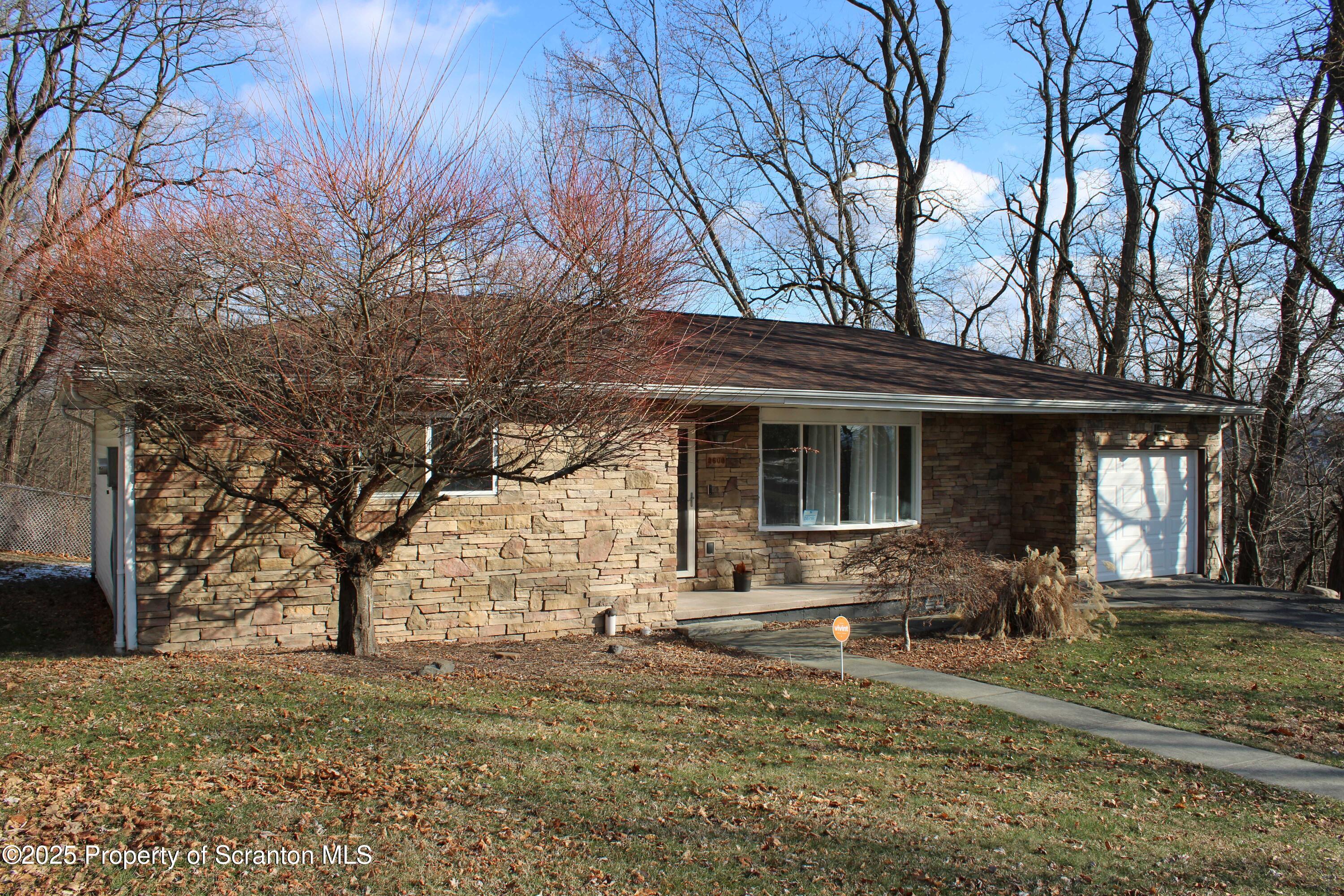 2600 Washburn Street Scranton, PA 18504 - Photo 2 of 31 IMG_2477