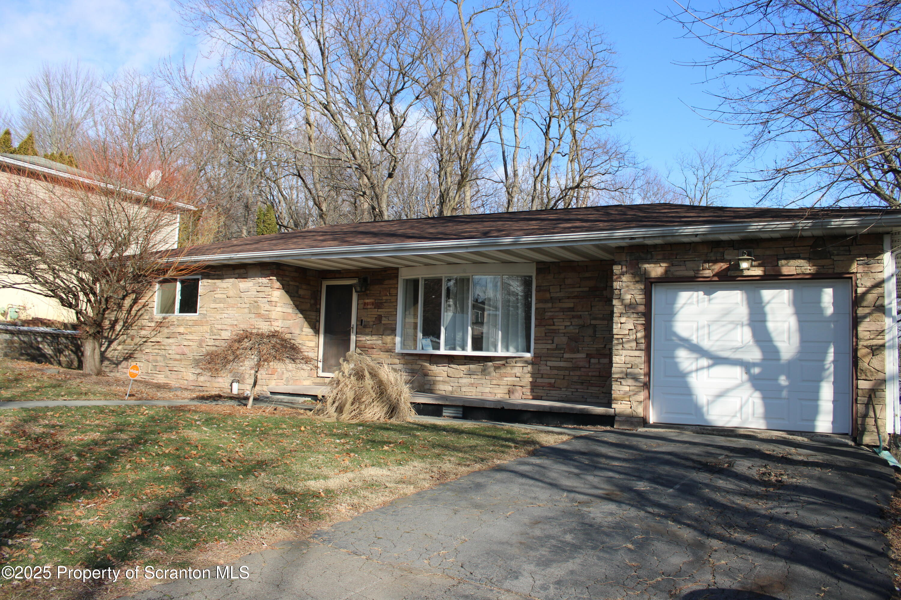 2600 Washburn Street Scranton, PA 18504 - Photo 3 of 31 IMG_2484