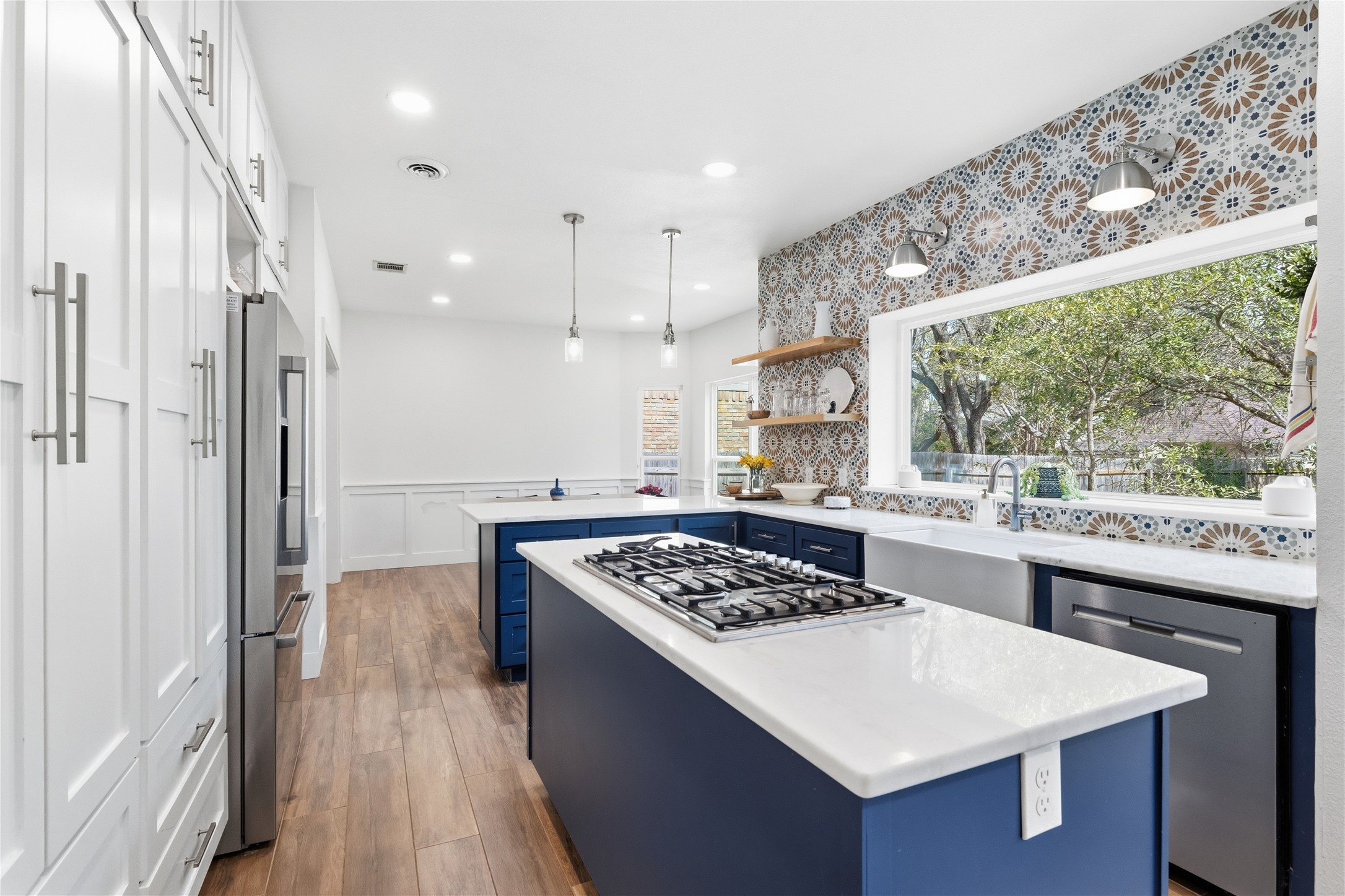6310 Walebridge Lane Austin, TX 78739 - Photo 14 of 40 Imagine all the meals you will cook in this kitchen! All the Thanksgiving and Holiday Memories created here!
