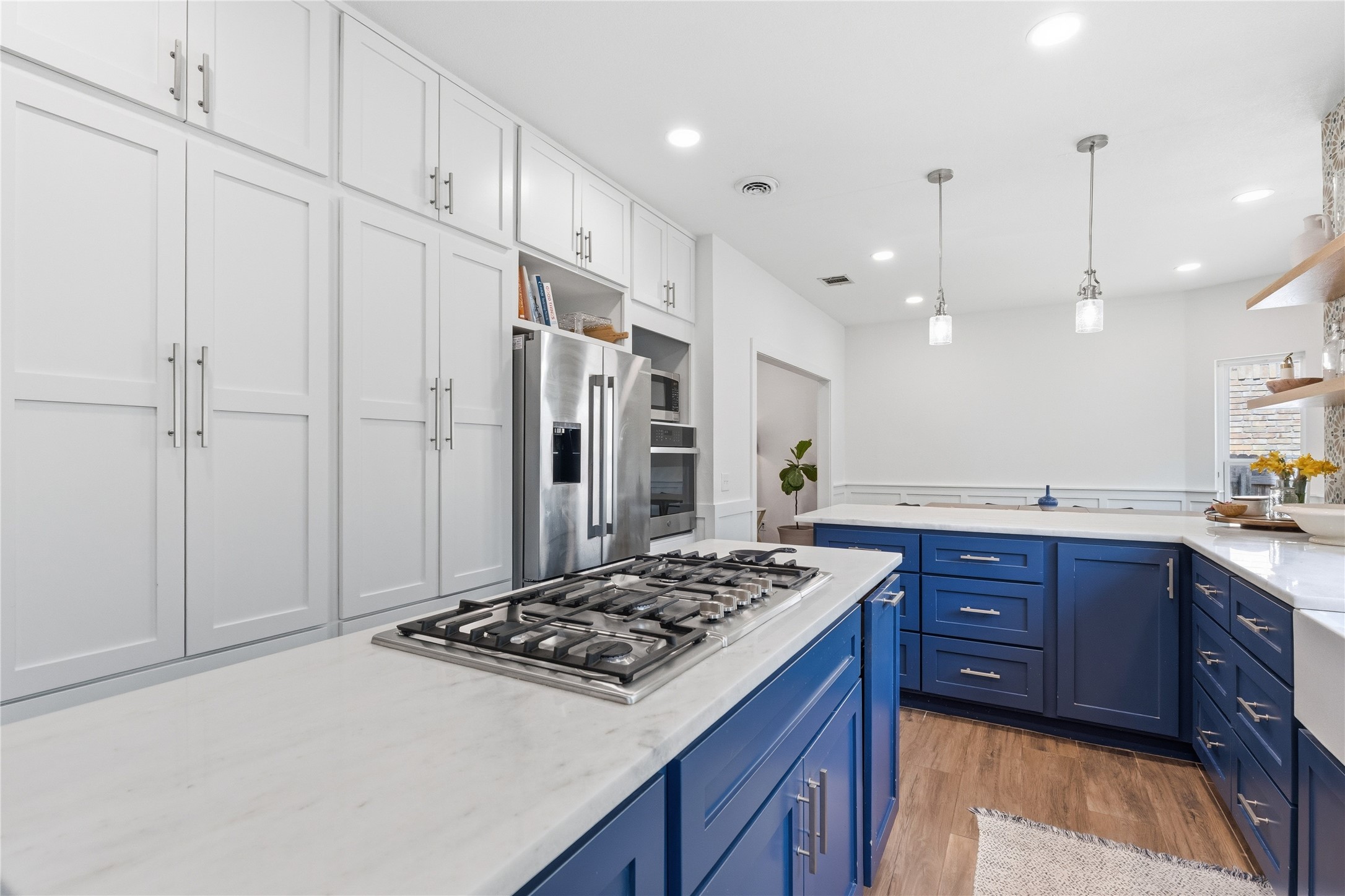 6310 Walebridge Lane Austin, TX 78739 - Photo 2 of 40 The shelves have roll out drawers to fit all the over-sized cooking machines.