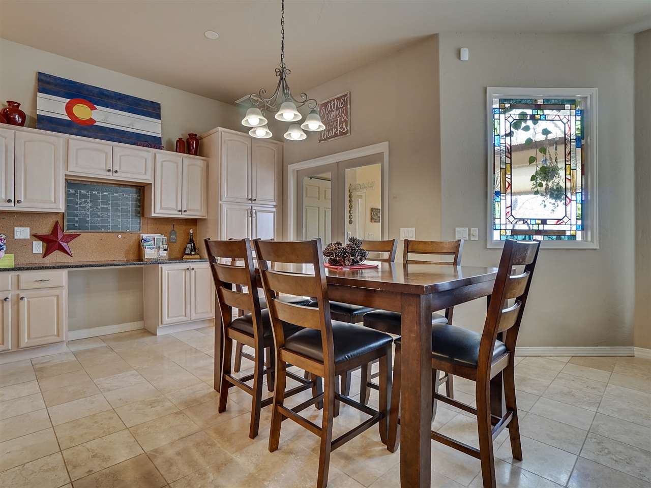 897 Overview Road Grand Junction, CO 81506 - Photo 9 of 34 Gallery Image 9