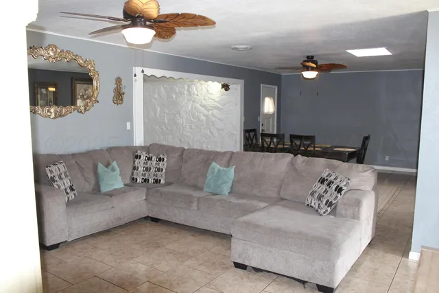 $215,000 | 413 Star Street, Hereford, TX 79045