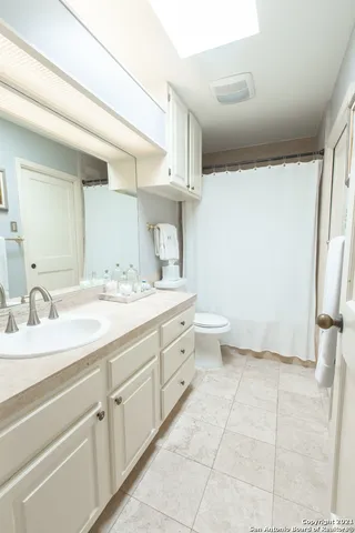 $2,495 | 8123 North New Braunfels Avenue, Unit M, San Antonio, TX 78209