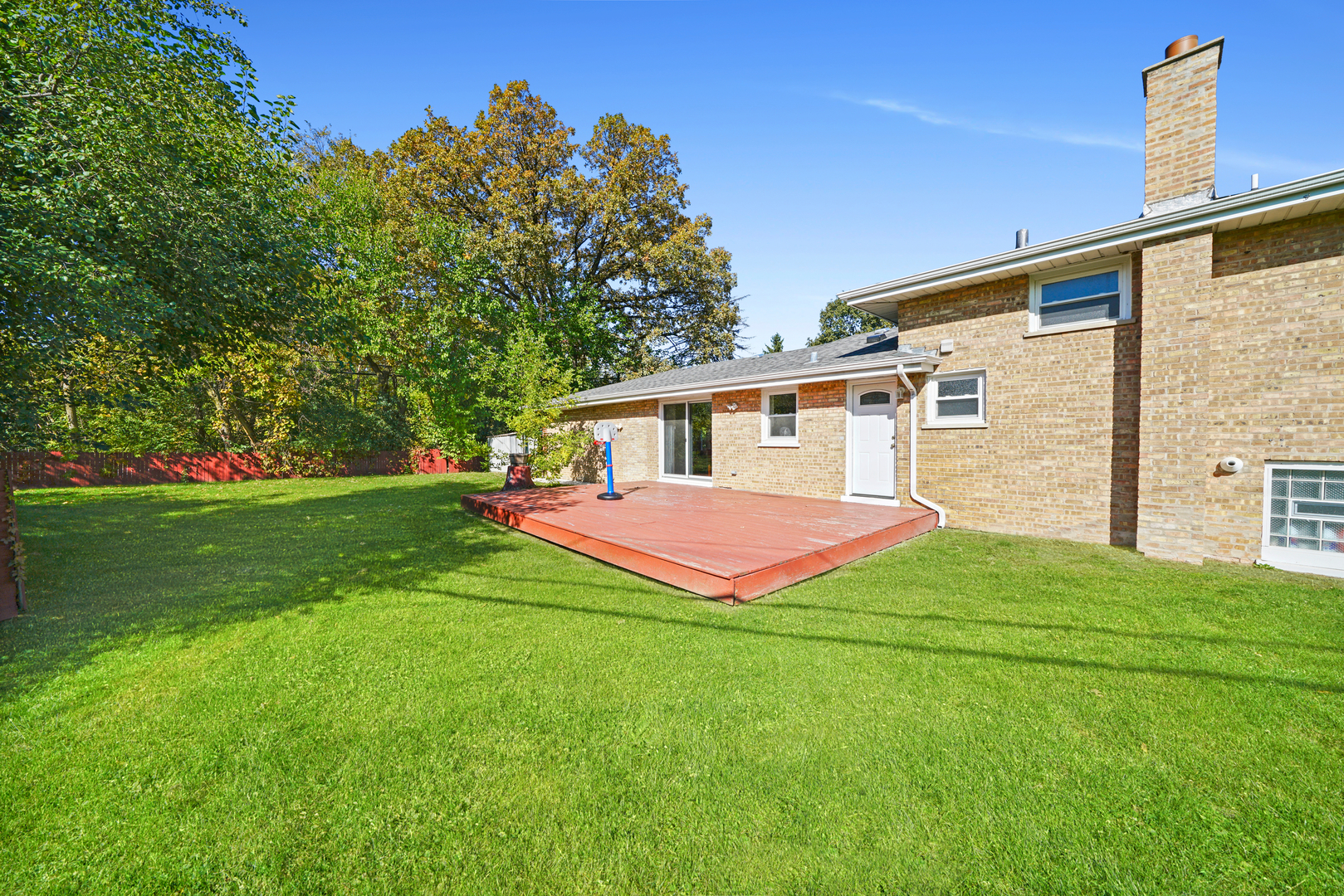 8620 Wolf Road Willow Springs, IL 60480 - Photo 28 of 32 a front view of a house with a yard