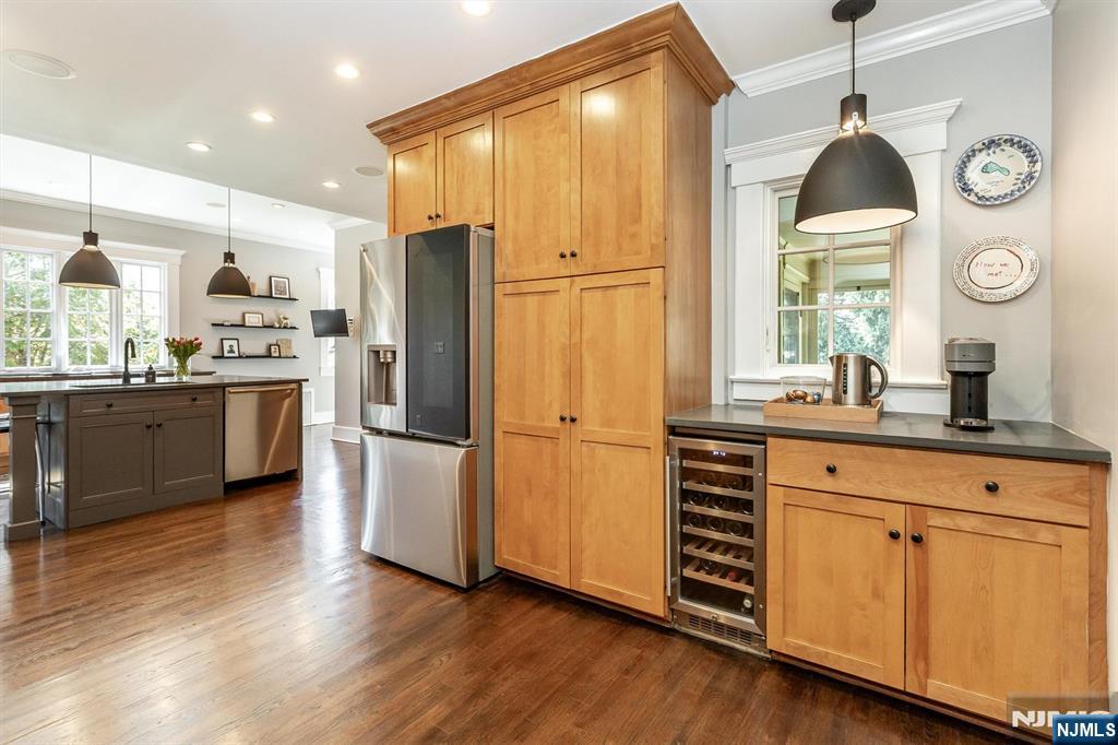 108 Durand Road Maplewood, NJ 07040 - Photo 23 of 45