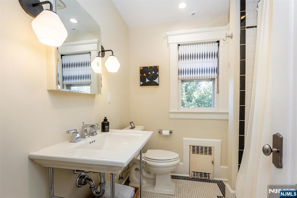 108 Durand Road Maplewood, NJ 07040 - Photo 30 of 45