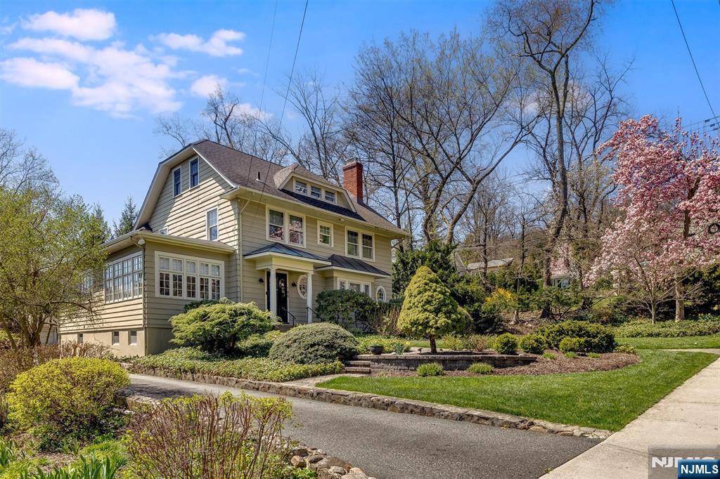 108 Durand Road Maplewood, NJ 07040 - Photo 3 of 45