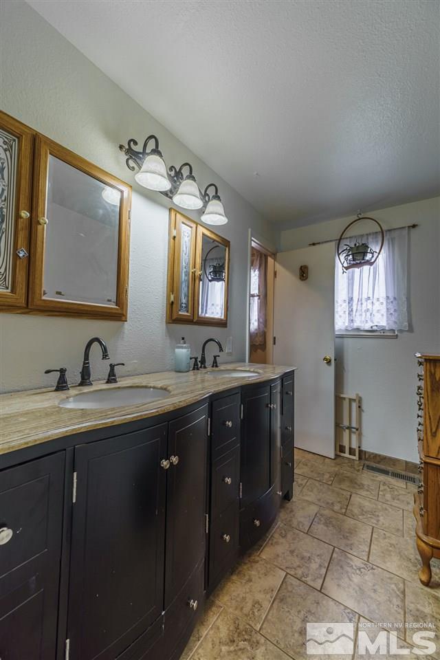 860 Cambridge Way Reno, NV 89511 - Photo 11 of 18 Photo 11