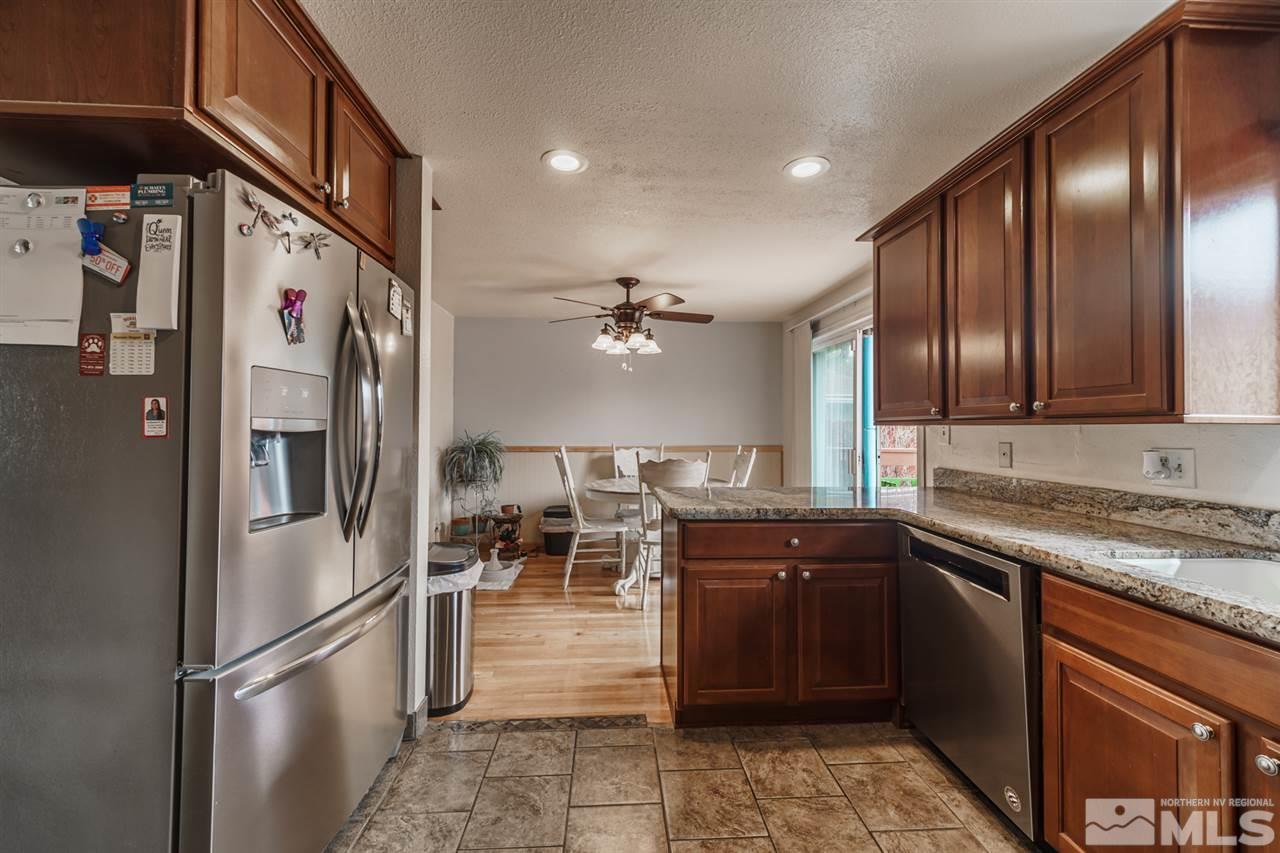 860 Cambridge Way Reno, NV 89511 - Photo 7 of 18 Photo 7