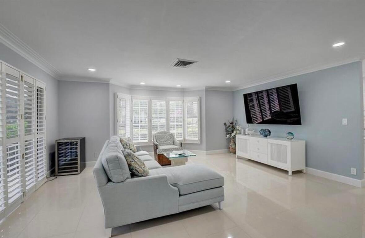 1299 South Ocean Boulevard, Unit L5 Boca Raton, FL 33432 - Photo 4 of 20 Living
