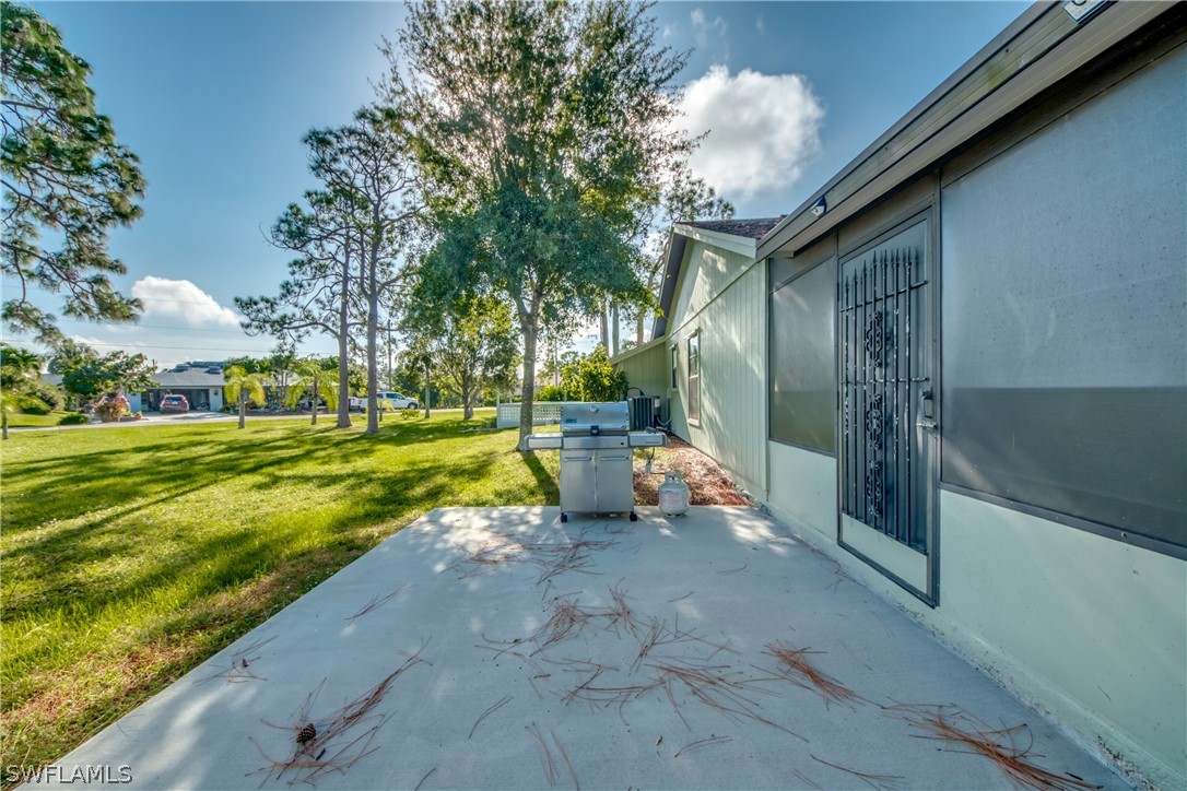 8441 Lemon Road Fort Myers, FL 33967 - Photo 28 of 32 Gallery Image 28