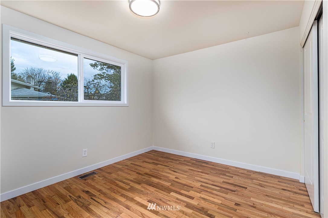 31402 10th Avenue South Federal Way, WA 98003 - Photo 13 of 24