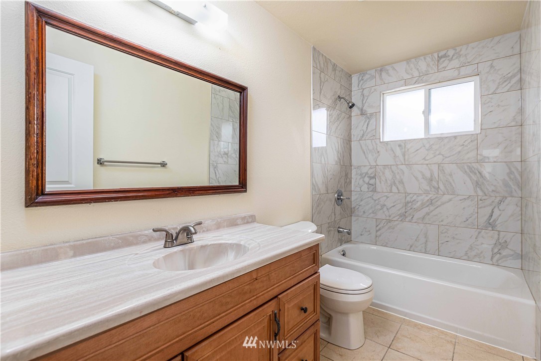31402 10th Avenue South Federal Way, WA 98003 - Photo 14 of 24