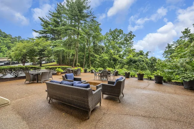 $435,000 | 6666 Brookmont Terrace, Unit 307, Nashville, TN 37205