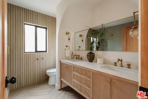 $1,499,000 | 3936 Olmsted Avenue, Los Angeles, CA 90008