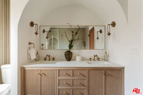 $1,499,000 | 3936 Olmsted Avenue, Los Angeles, CA 90008