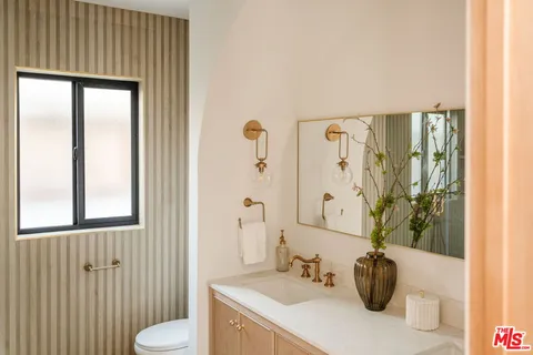 $1,499,000 | 3936 Olmsted Avenue, Los Angeles, CA 90008