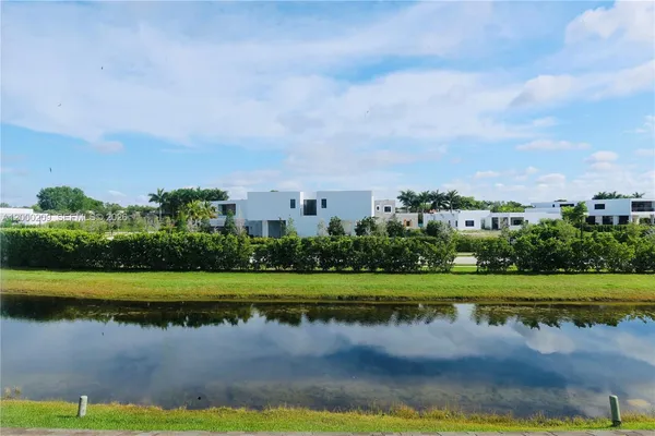 $2,650 | Bonaventure, Weston, FL 33326