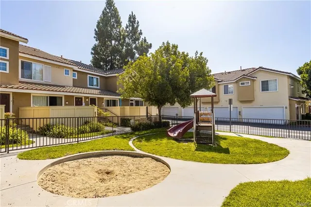 $699,900 | 28552 Sorano Cove, Lake Forest, CA 92679