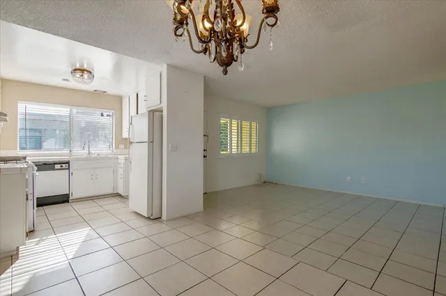 en view of a chandelier in a room