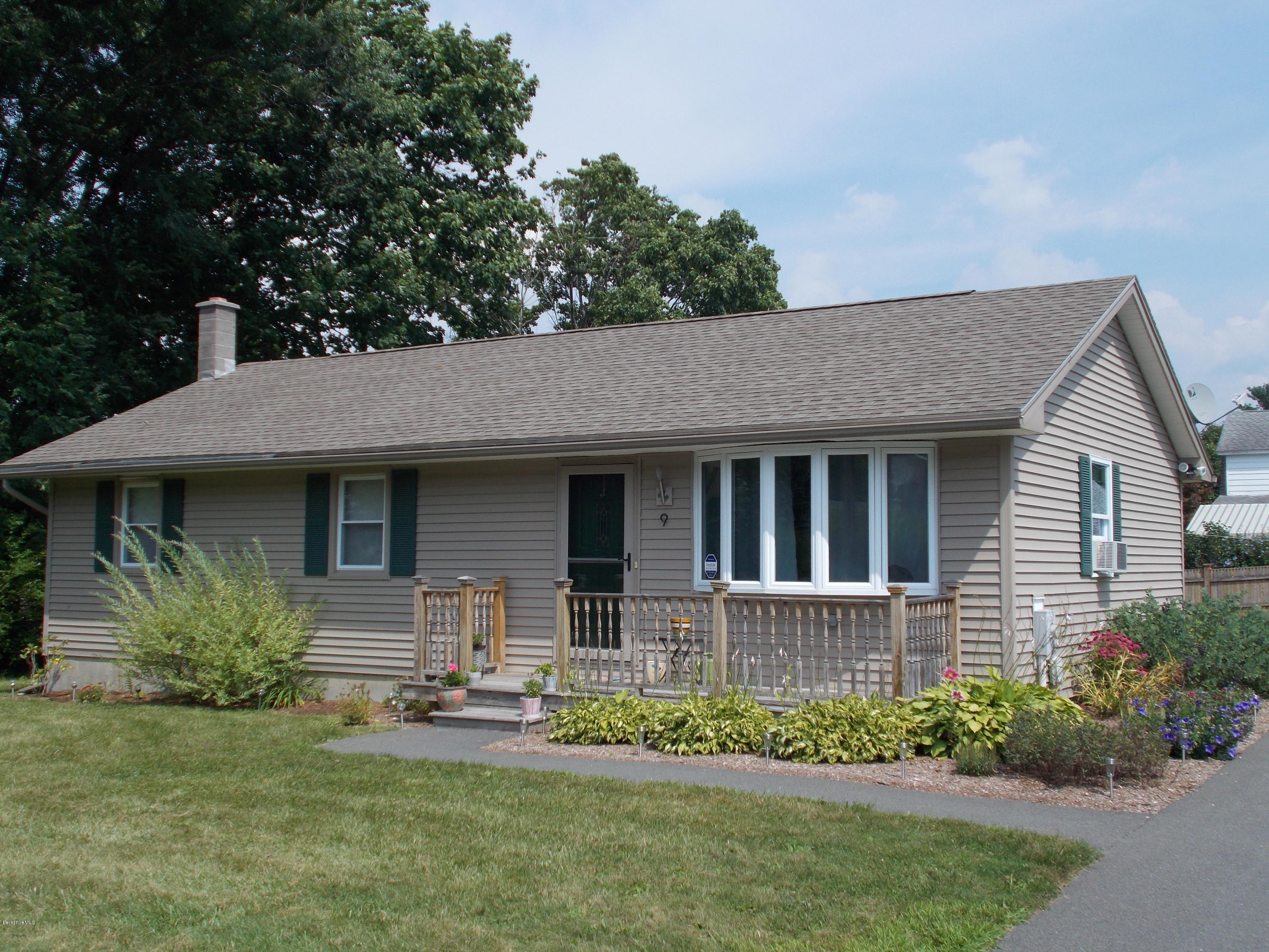 9 Lanark Road Pittsfield, MA 01201 - Photo 1 of 22 9 Lanark Road