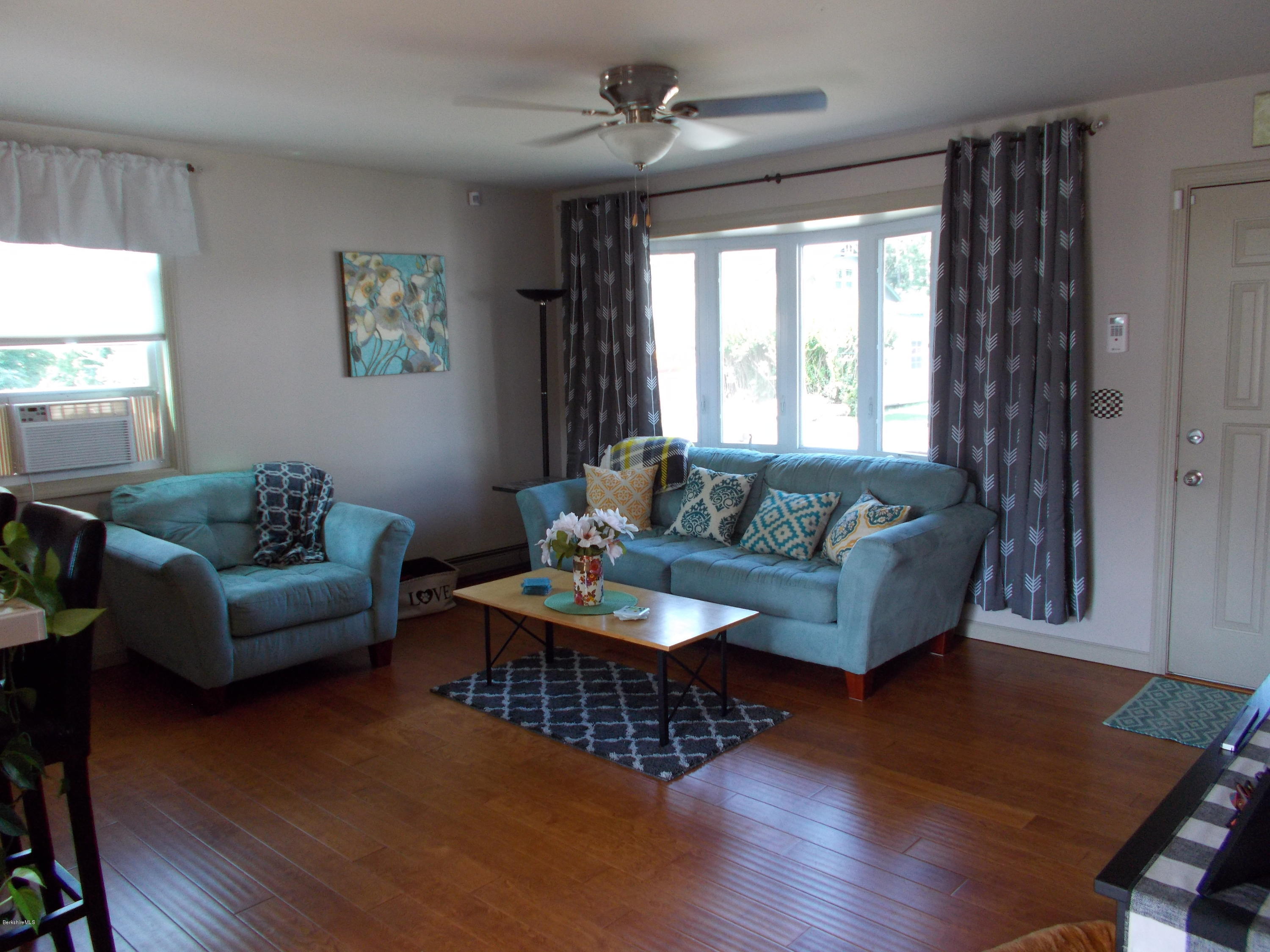 9 Lanark Road Pittsfield, MA 01201 - Photo 7 of 22 Living Room