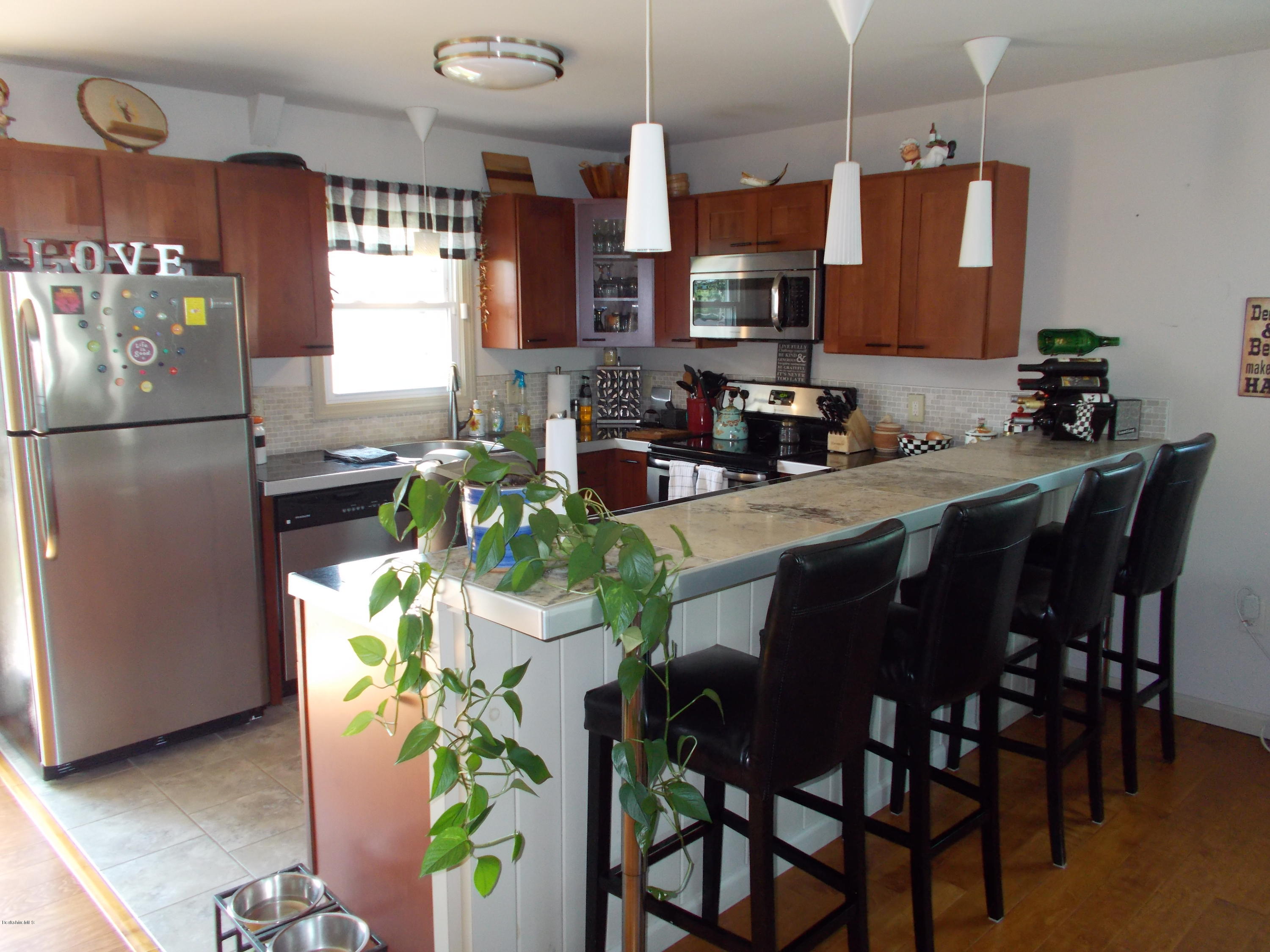 9 Lanark Road Pittsfield, MA 01201 - Photo 9 of 22 Kitchen Island