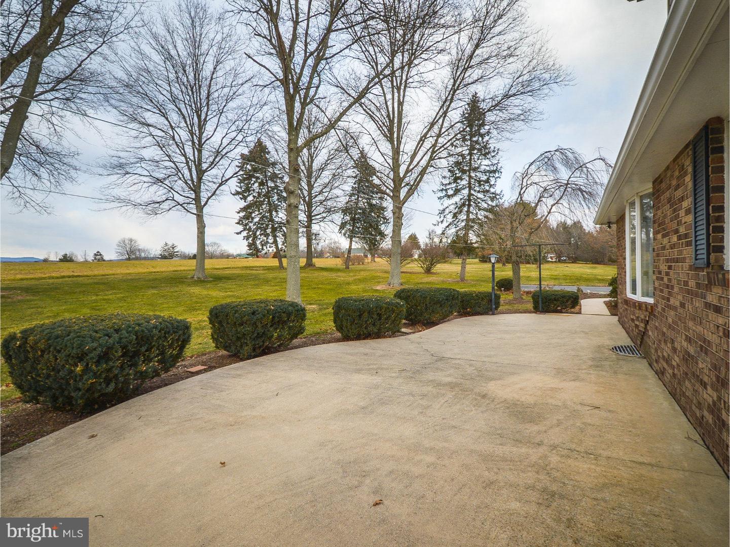 2514 Wasser Road Pennsburg, PA 18073 - Photo 17 of 25 Patio