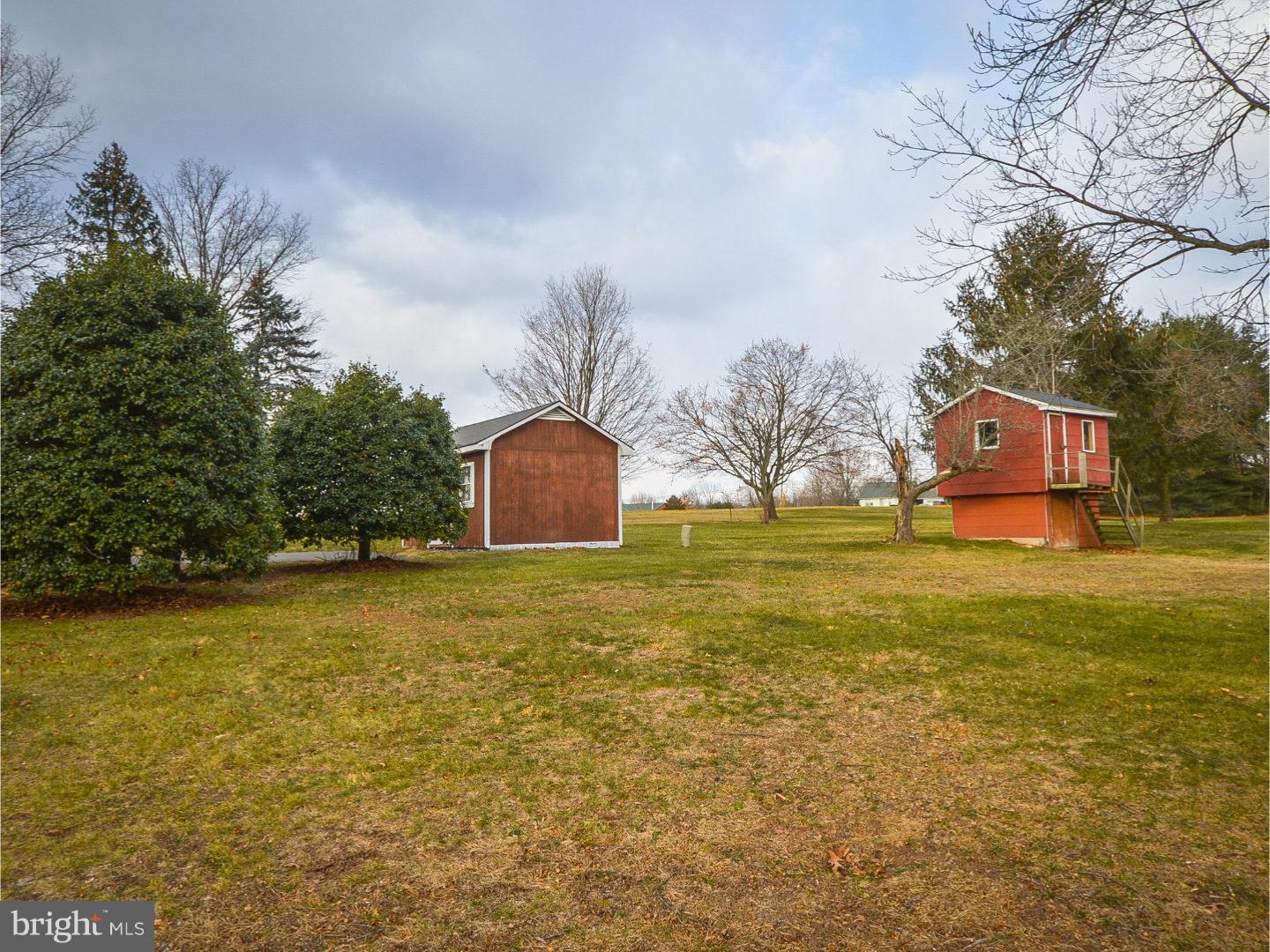 2514 Wasser Road Pennsburg, PA 18073 - Photo 24 of 25 Exterior Side