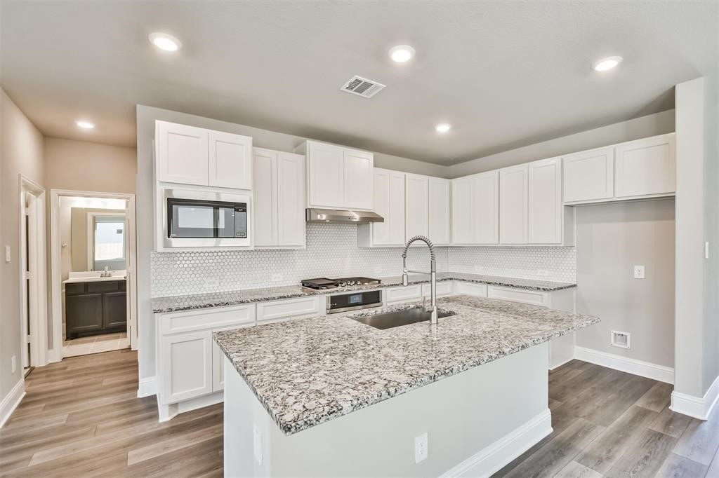 2724 Altissimo Court Spring, TX 77386 - Photo 4 of 15