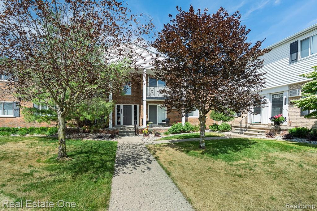 1121 Tienken Court Rochester Hills, MI 48306 - Photo 19 of 21