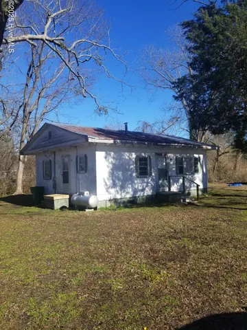 $35,500 | 105 West Long Street, Hamilton, NC 27840