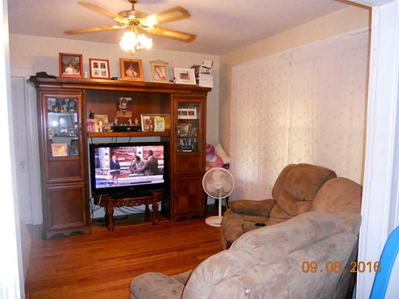612 Providence Street Woonsocket, RI 02895 - Photo 5 of 23 Living Room.