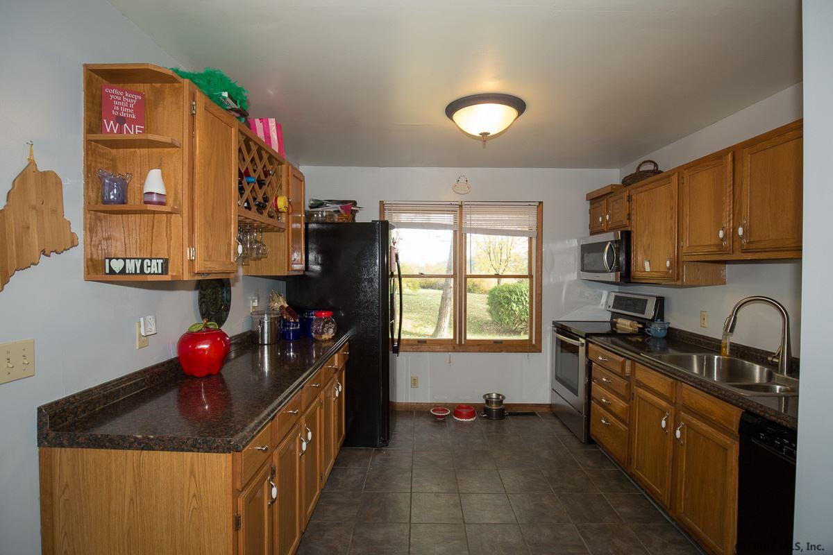 5 Glennon Road Colonie, NY 12110 - Photo 3 of 18 Photo 3