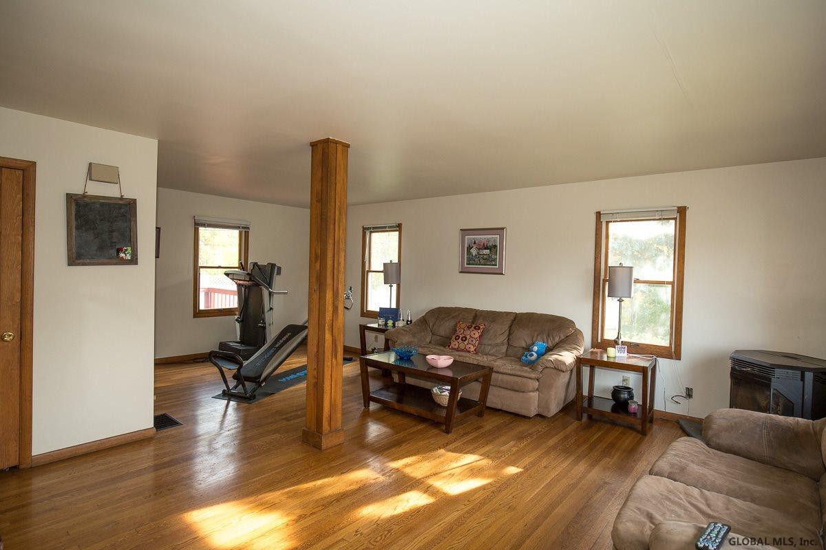 5 Glennon Road Colonie, NY 12110 - Photo 6 of 18 Photo 6