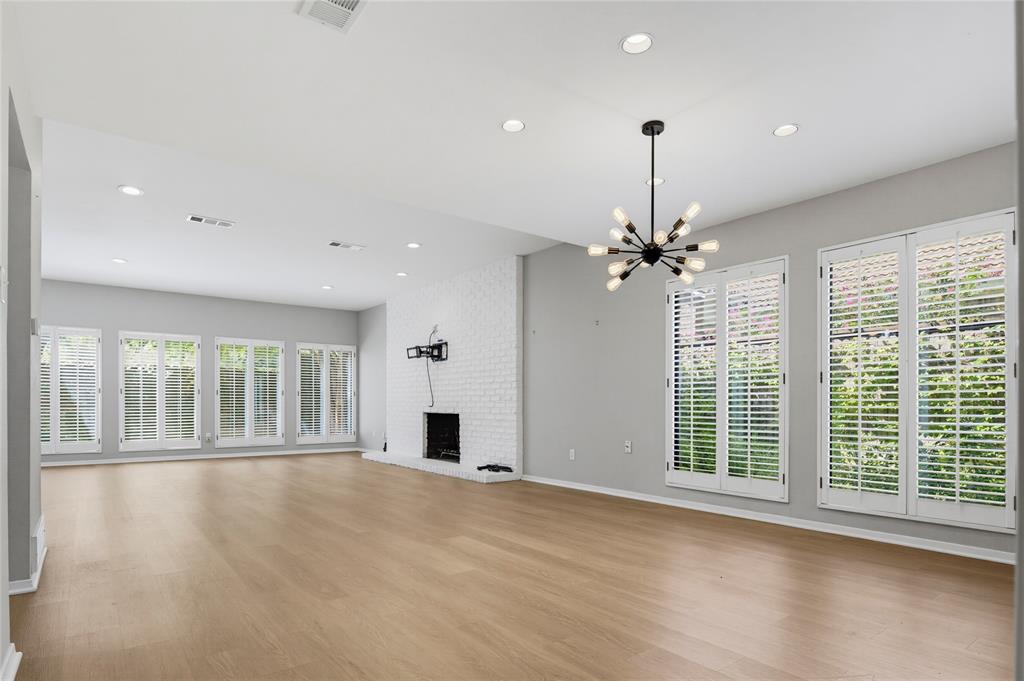 54 Legend Road Benbrook, TX 76132 - Photo 12 of 38
