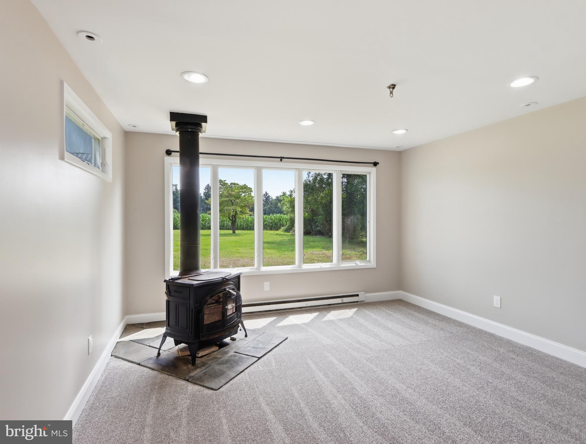 14207 Manor Road Phoenix, MD 21131 - Photo 16 of 36 Spacious Family room