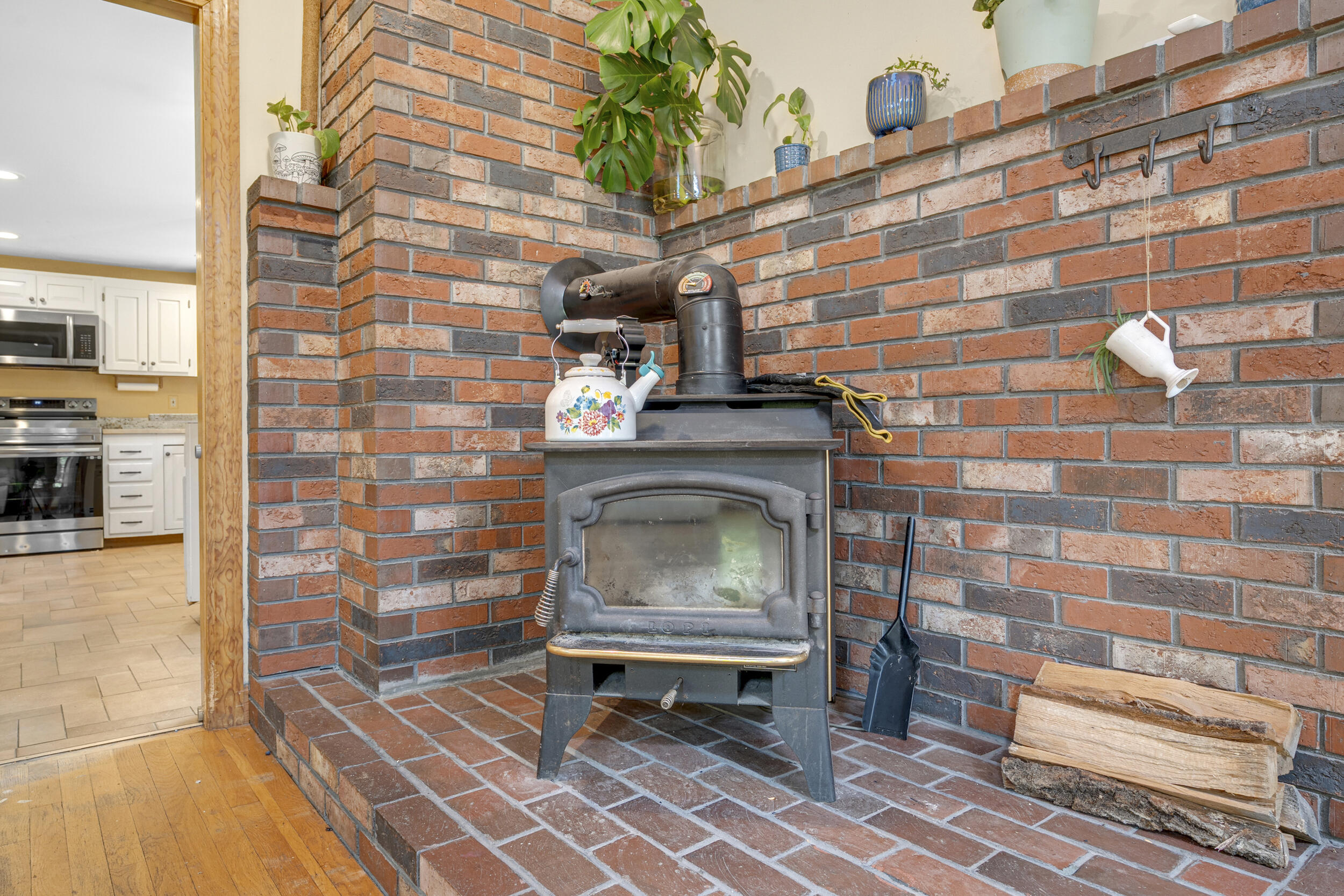 7 Gore Road Raymond, ME 04071 - Photo 11 of 35 17_7gore-11