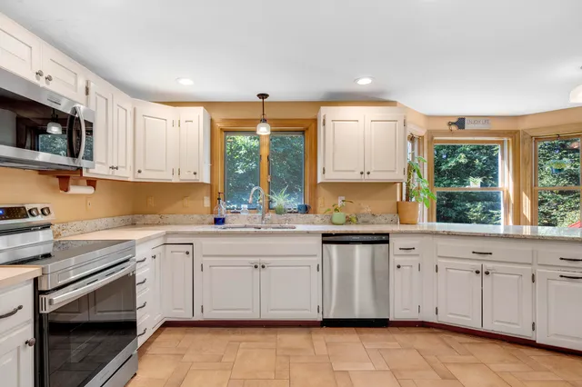 $474,900 | 7 Gore Road, Raymond, ME 04071