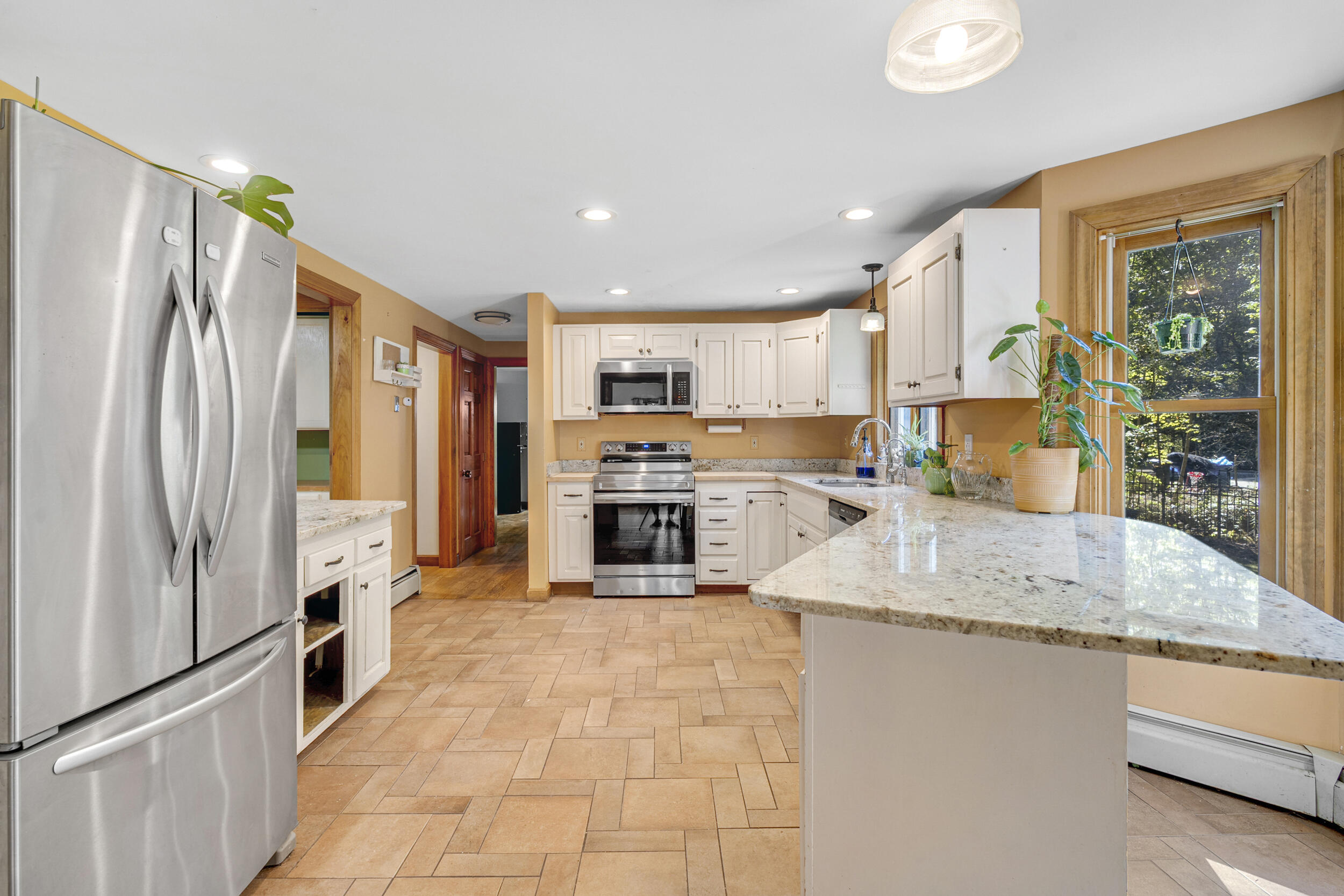 7 Gore Road Raymond, ME 04071 - Photo 5 of 35 9_7gore-3