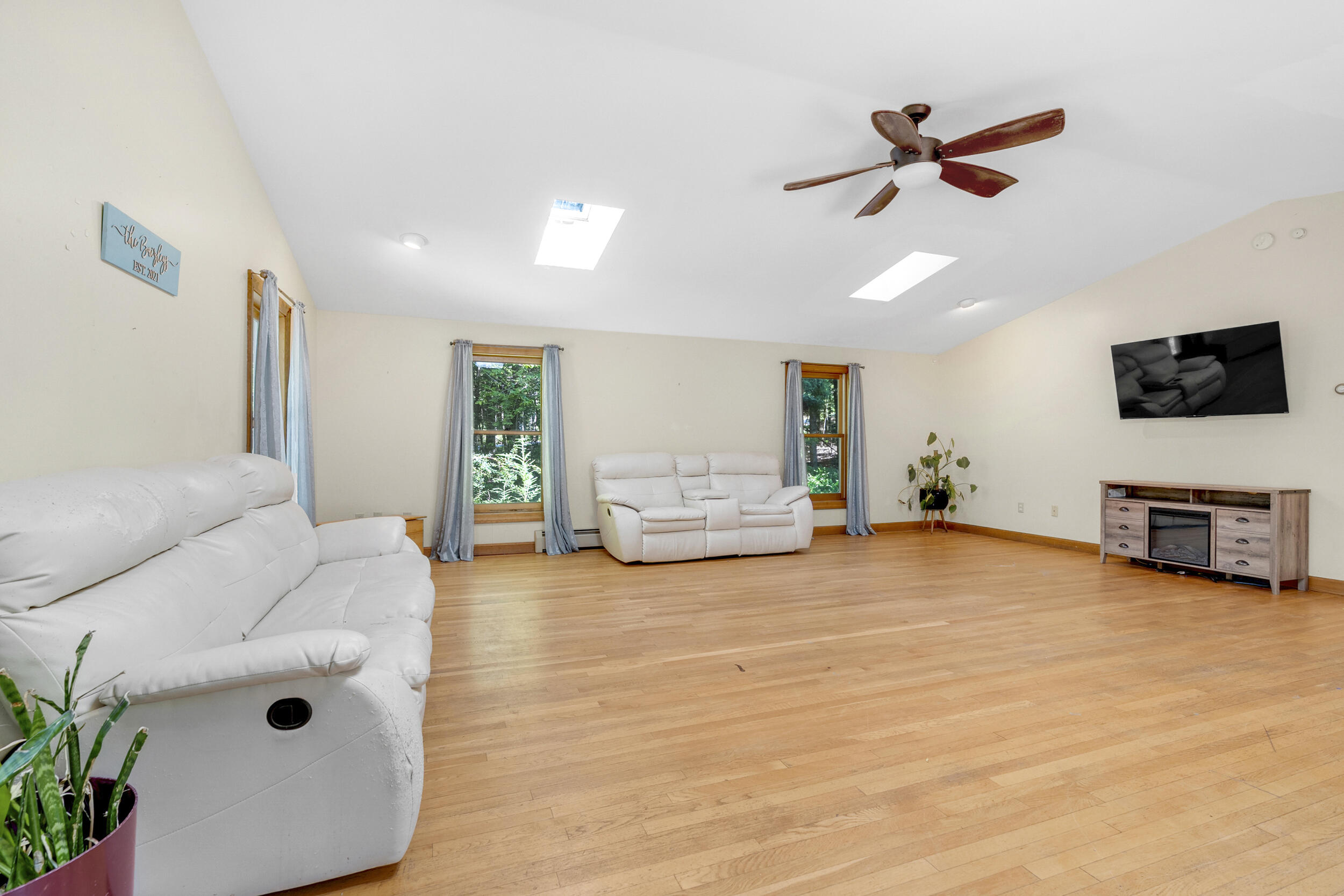 7 Gore Road Raymond, ME 04071 - Photo 10 of 35 15_7gore-9