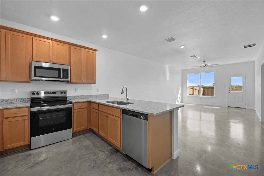 2905 Quail Rdg Lane Temple, TX 76501 - Photo 6 of 16 Please Note: These interior photos are not of the actual home but are of a completed one with a similar floor plan. Finishes, feeatures, and layouts may vary.