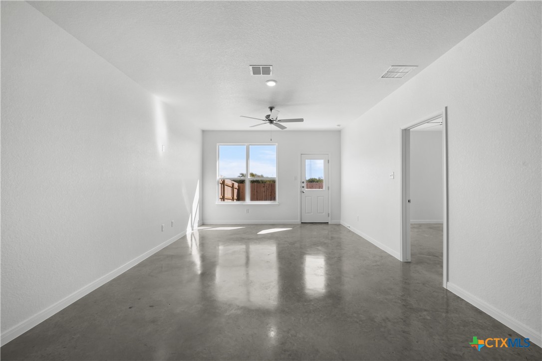 2905 Quail Rdg Lane Temple, TX 76501 - Photo 7 of 16 Please Note: These interior photos are not of the actual home but are of a completed one with a similar floor plan. Finishes, feeatures, and layouts may vary.