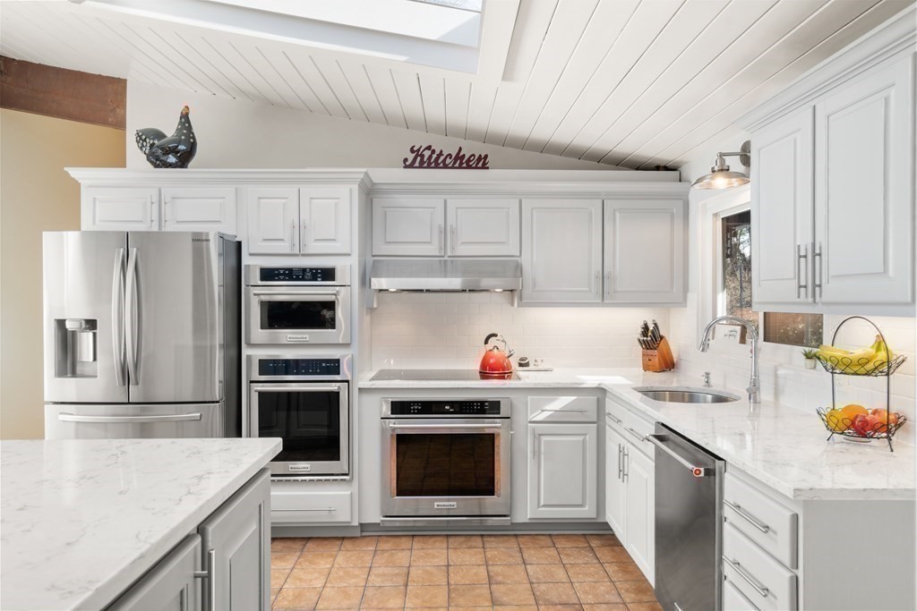 20 Barney Hill Road Wayland, MA 01778 - Photo 8 of 28 Gallery Image 8