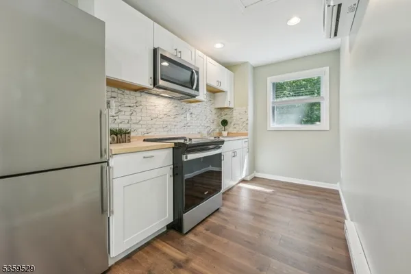 $379,000 | 57 Riverlawn Drive, Wayne, NJ 07470